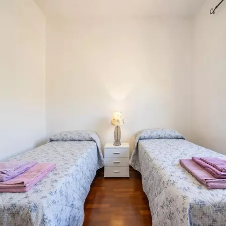 Charming House In With Sea View Daire